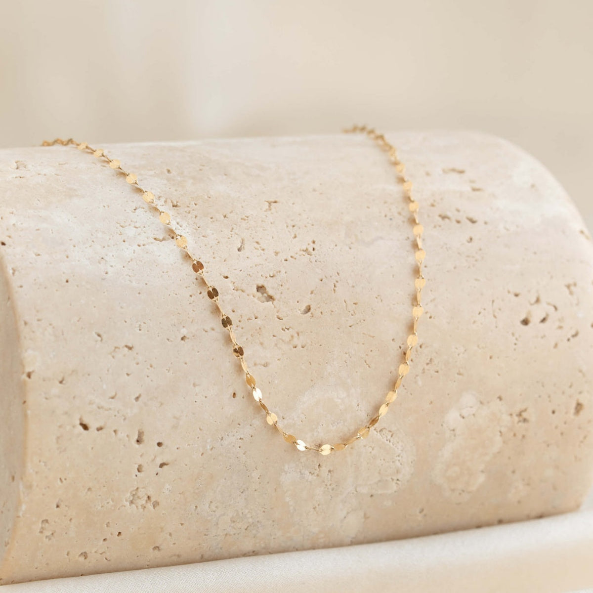 14K Gold Petal Chain Necklace – Everyday Elegance