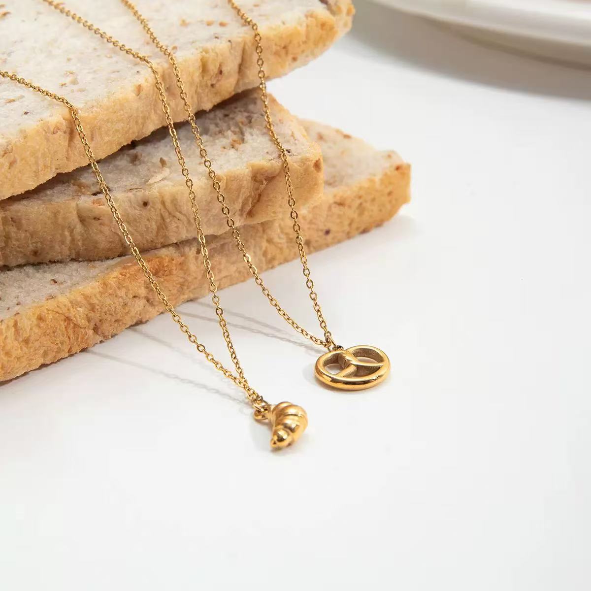 14K Gold Croissant Pendant Necklace
