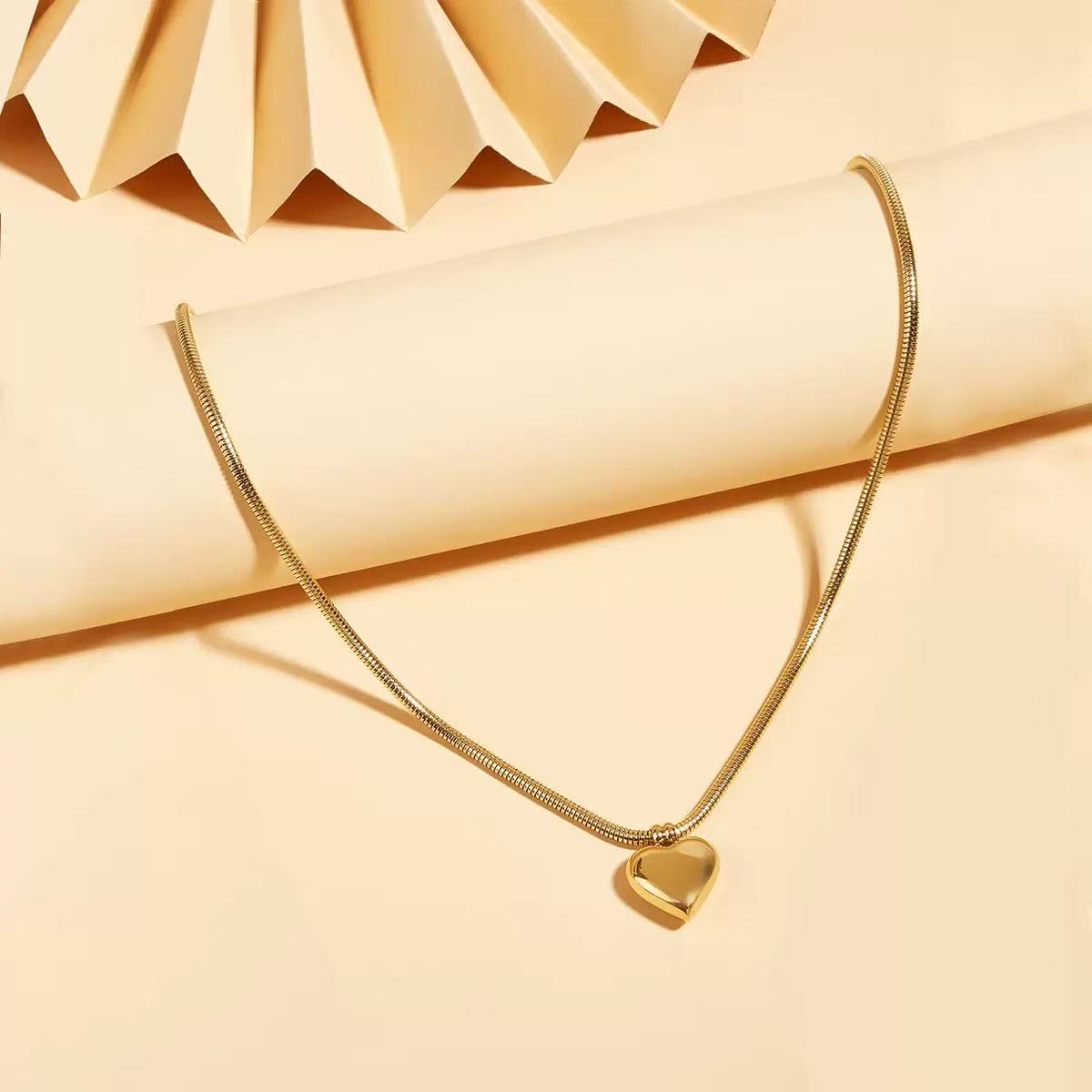 14K Gold Heart Pendant Necklace