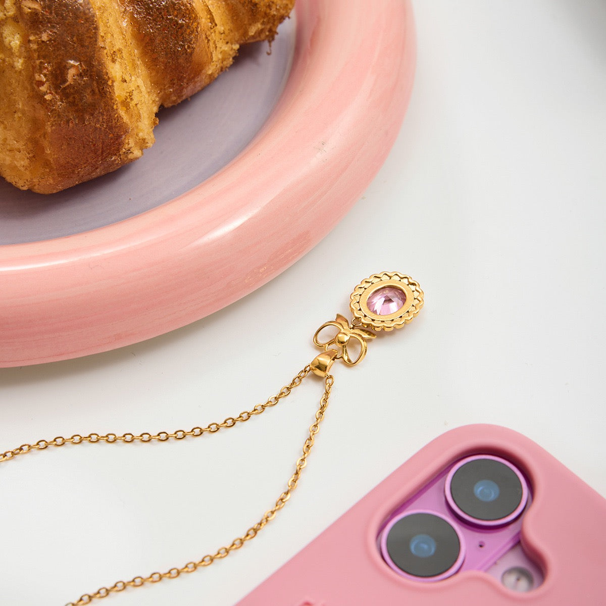 14K Gold Vintage Bow Gem Pendant Necklace