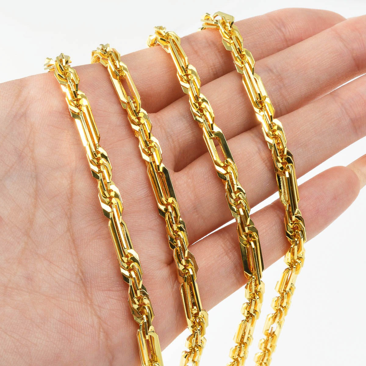 Figarope Chain Necklace in 14K Gold