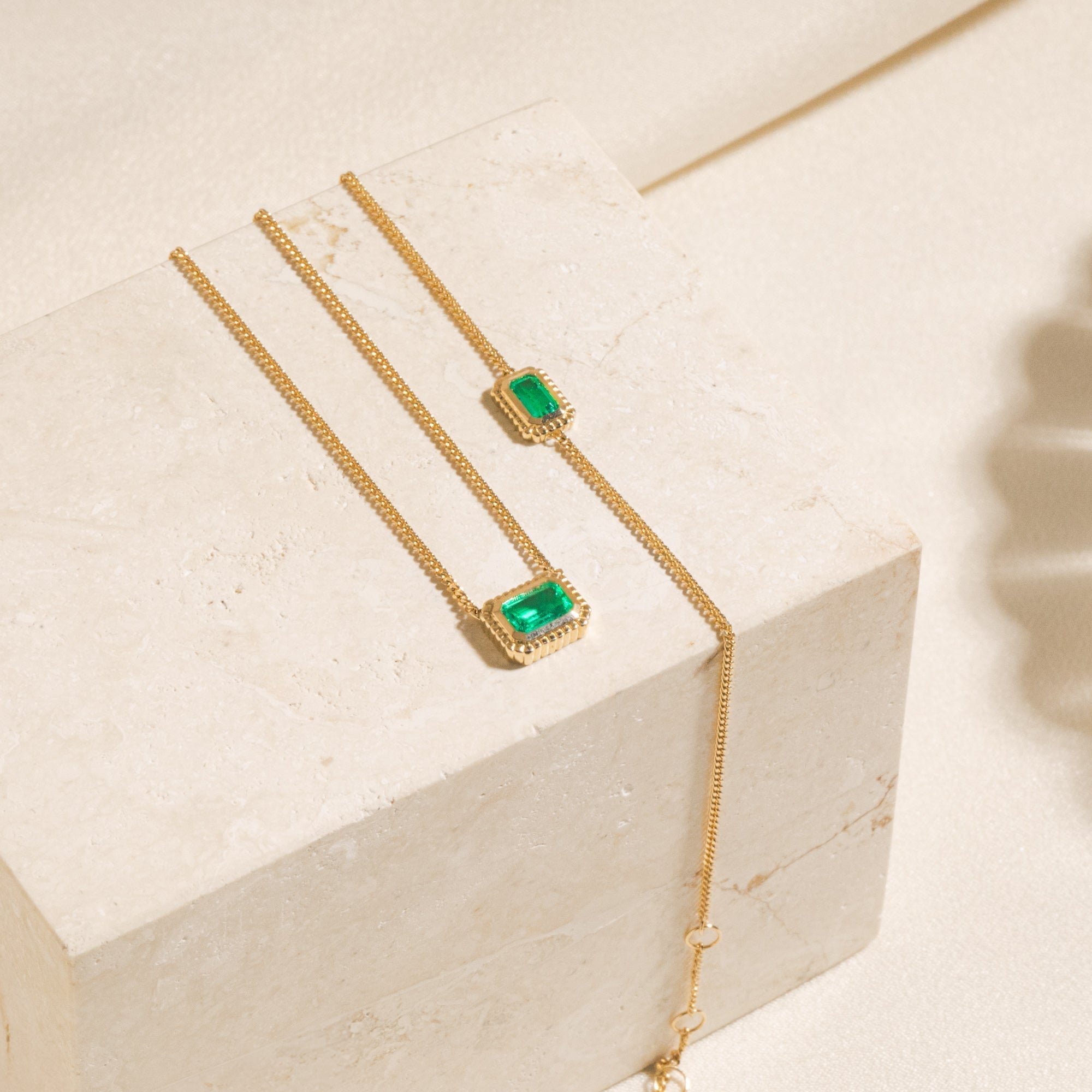 Ribbed Emerald Bracelet