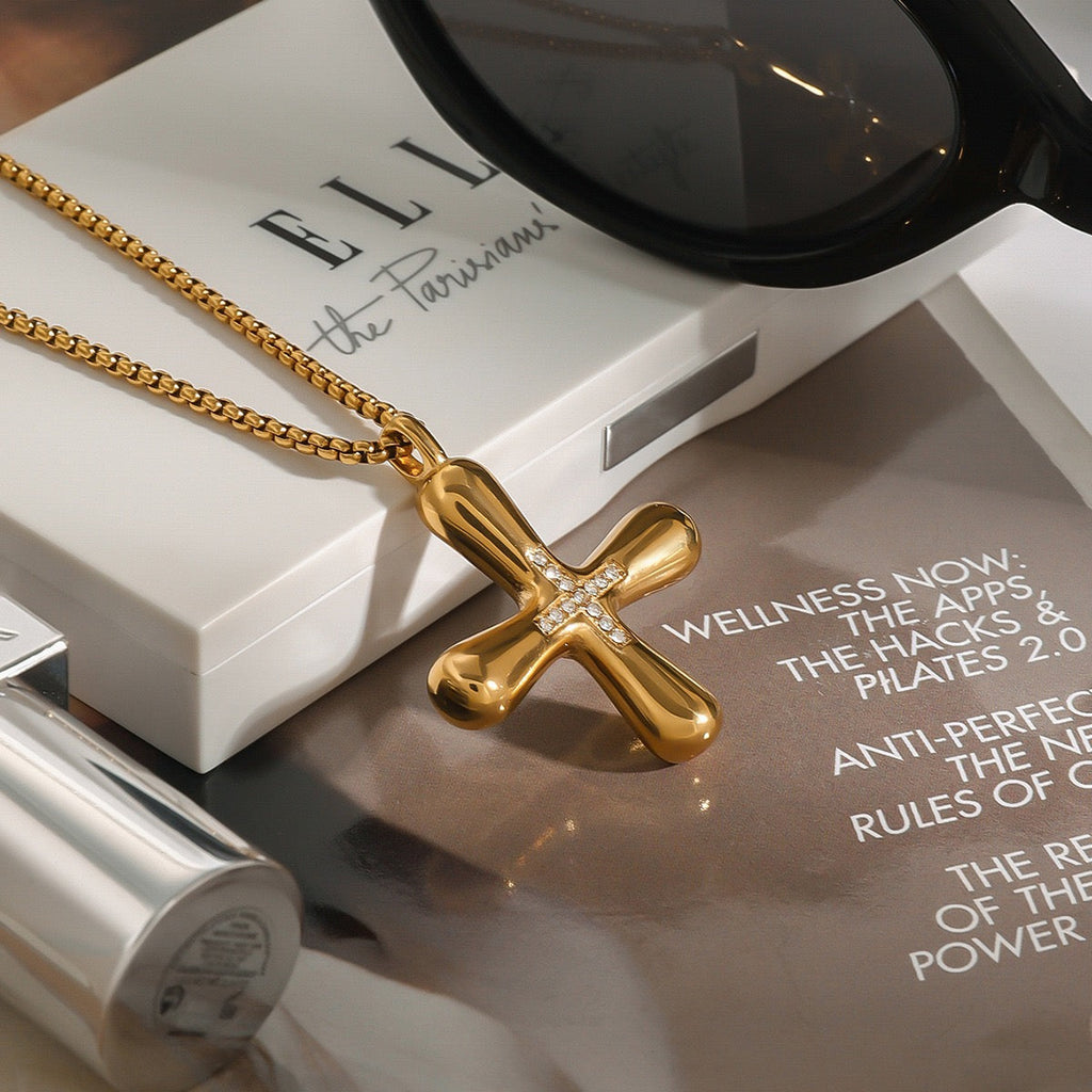 14K Gold Cross Pendant Necklace
