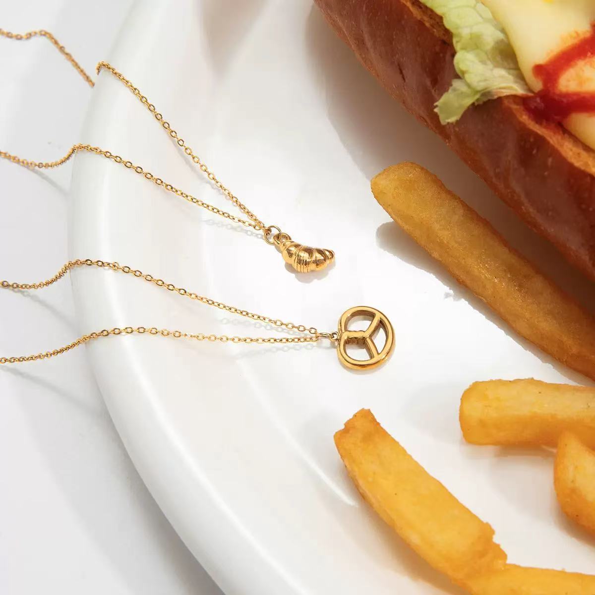14K Gold Croissant Pendant Necklace