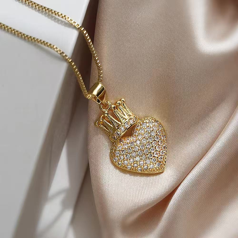 14K Gold Heart & Crown Necklace