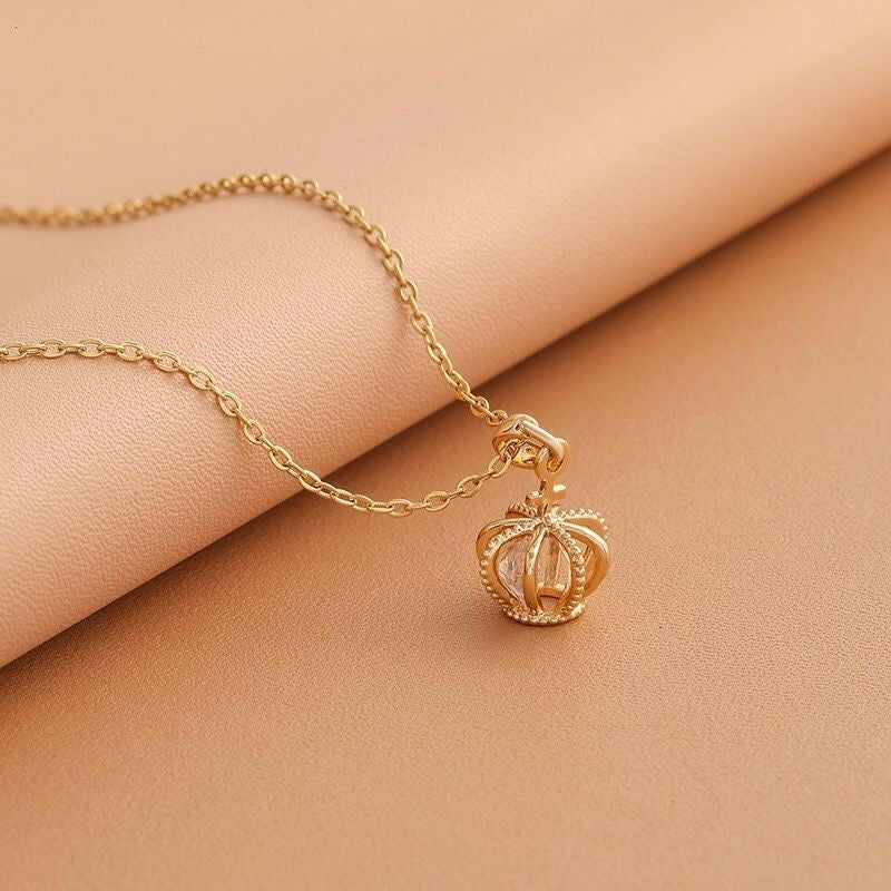 14K Gold Crystal Crown Pendant Necklace