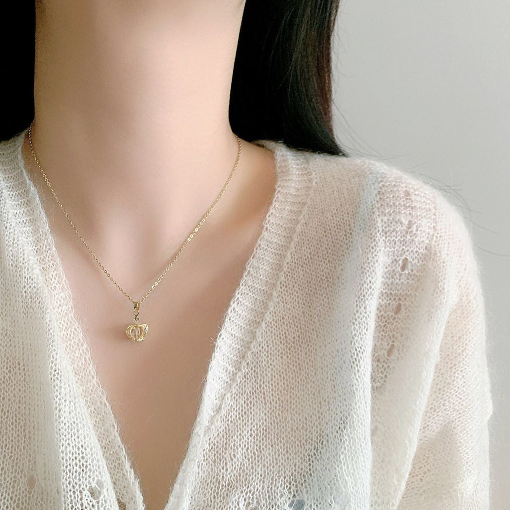 14K Gold Crystal Crown Pendant Necklace