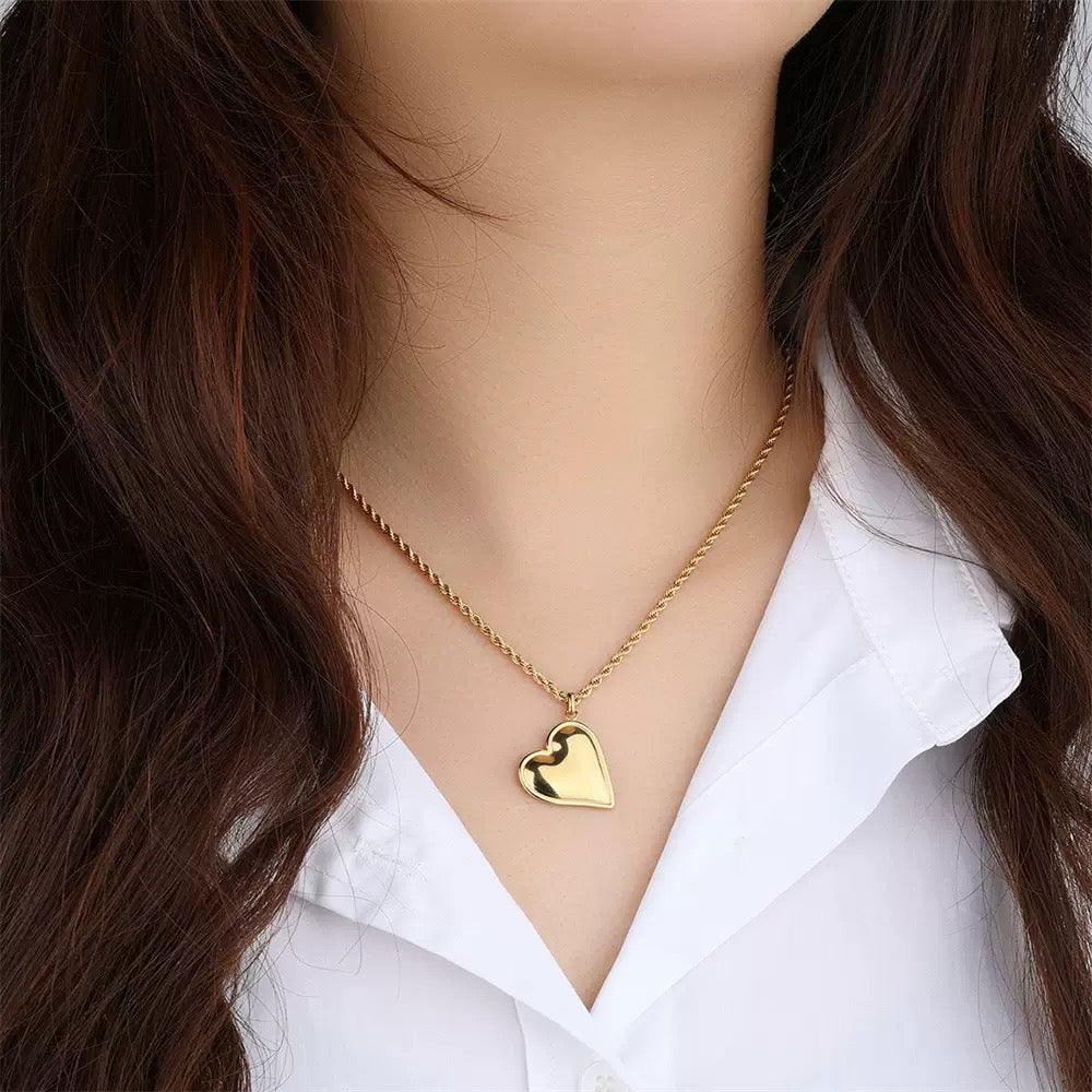 14K Gold Lovin Heart Necklace