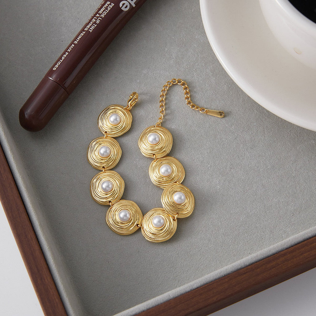 8-Pearl Gold Bracelet