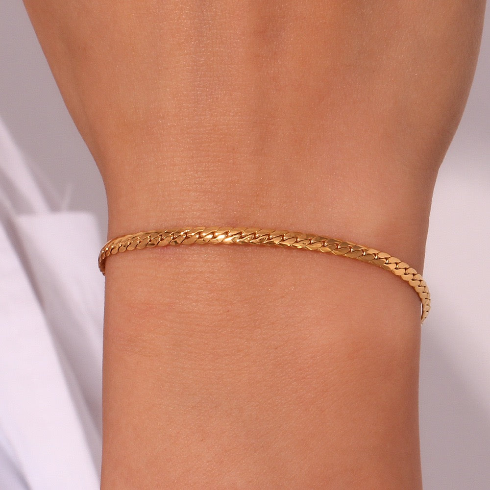 14K Gold Sleek Herringbone Bracelet