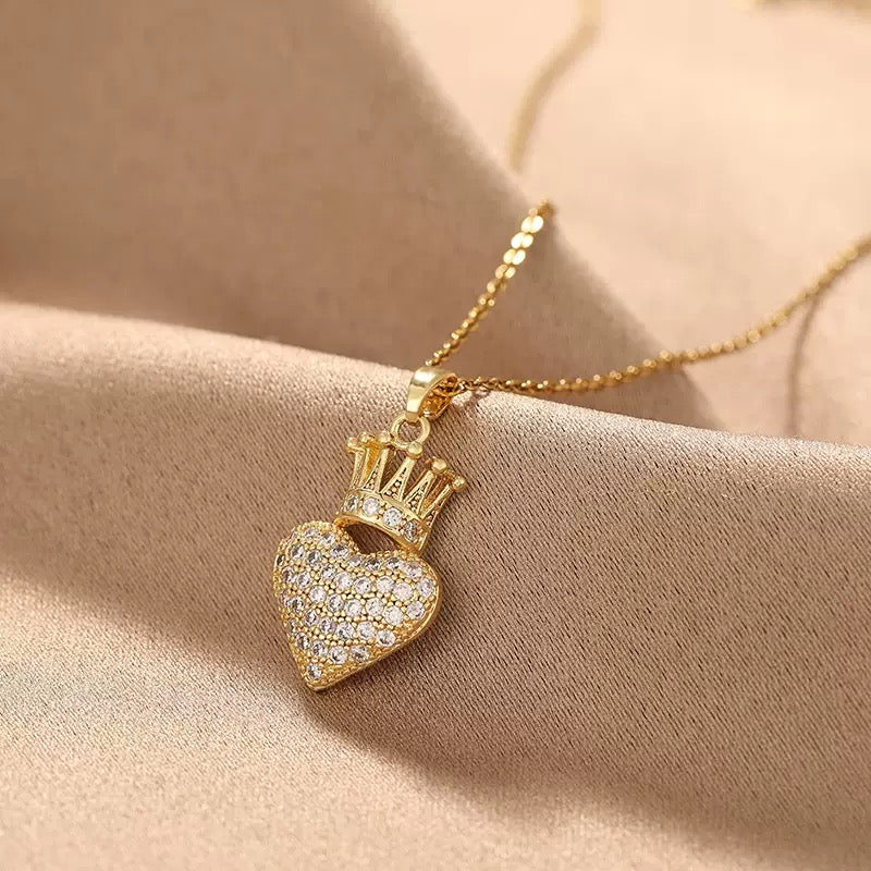 14K Gold Heart & Crown Necklace