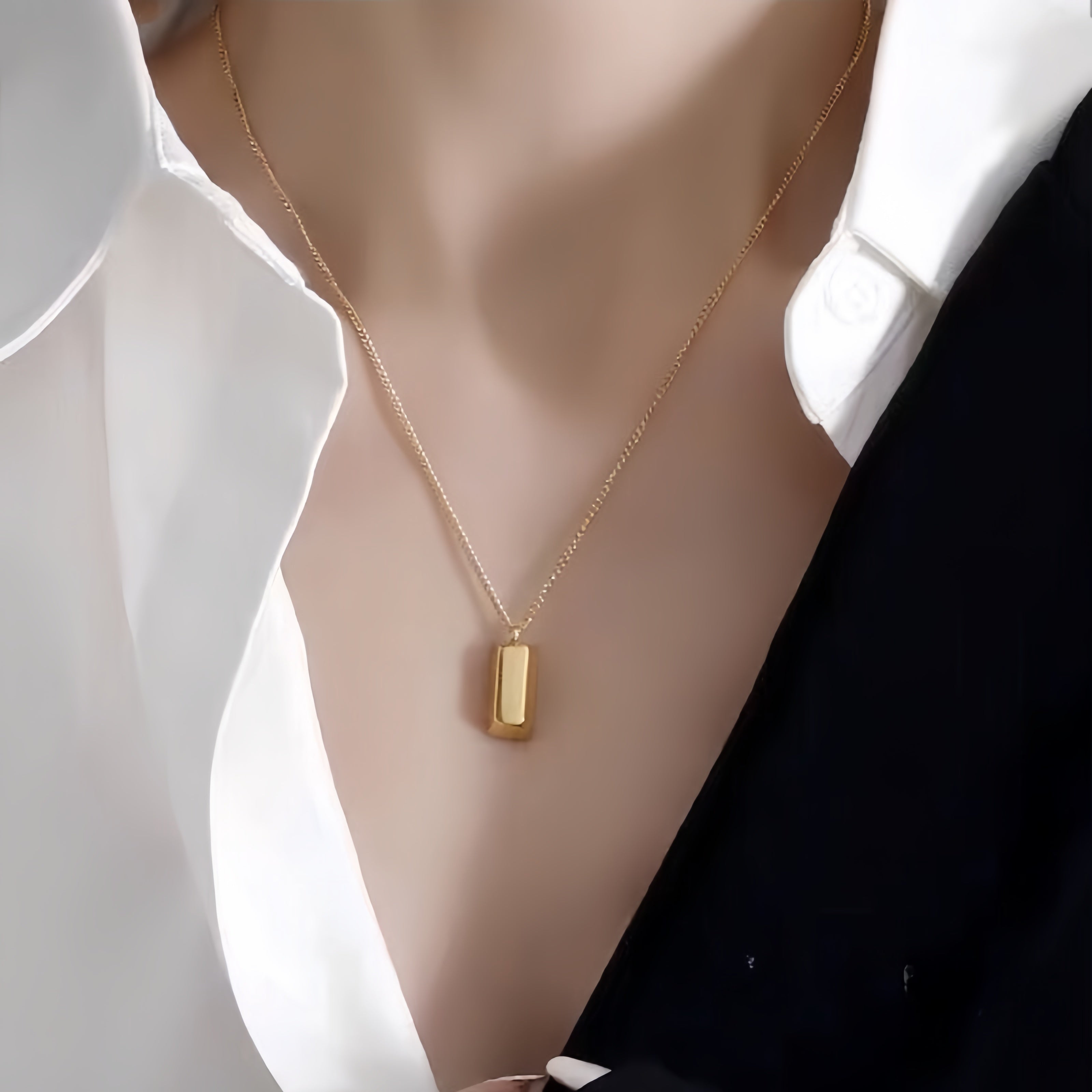 14K Gold Bar Pendant Necklace