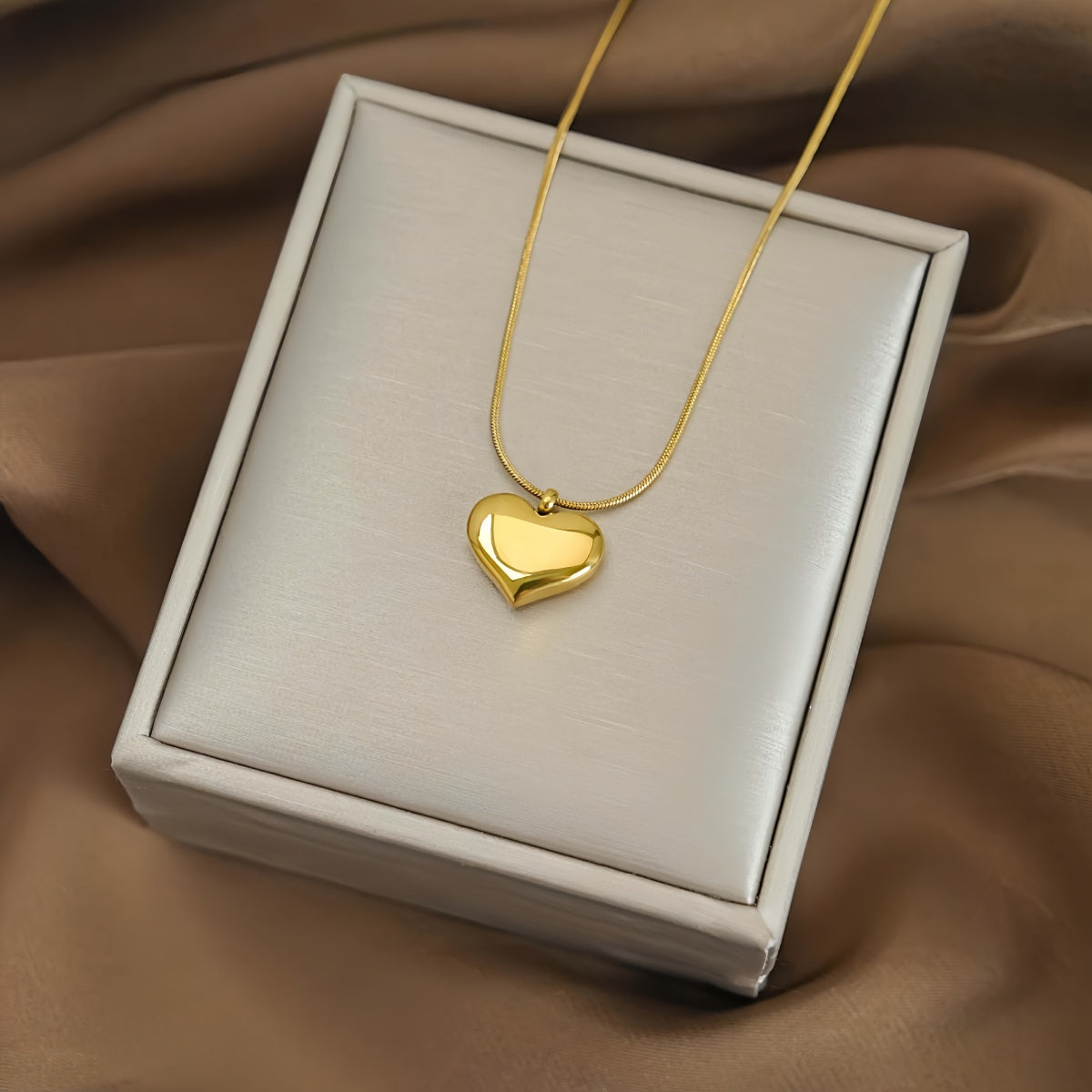 14K Gold Heart Pendant Necklace