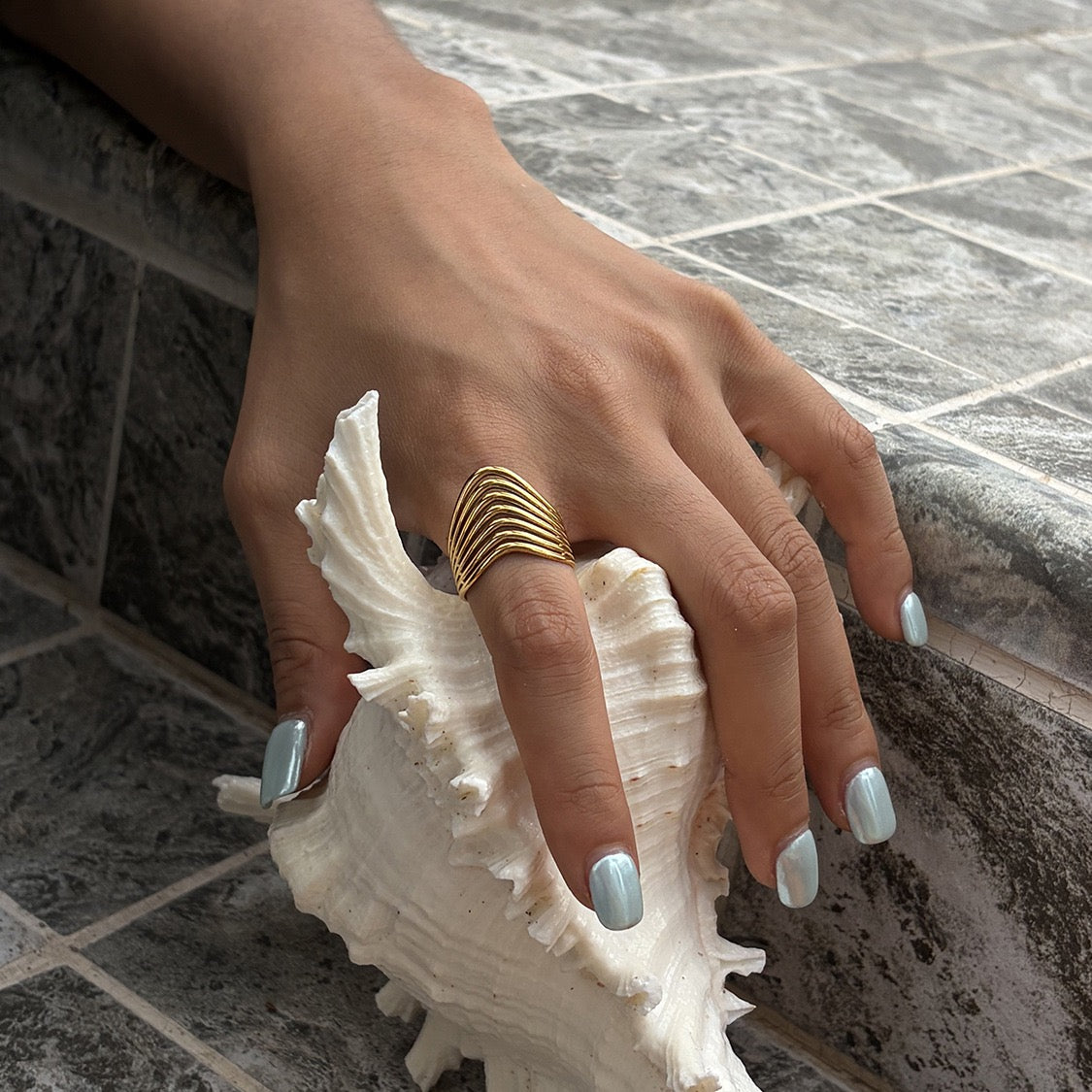Chunky Gold Dome Ring Set – 4PCS Adjustable, Waterproof &Tarnish-Resistant