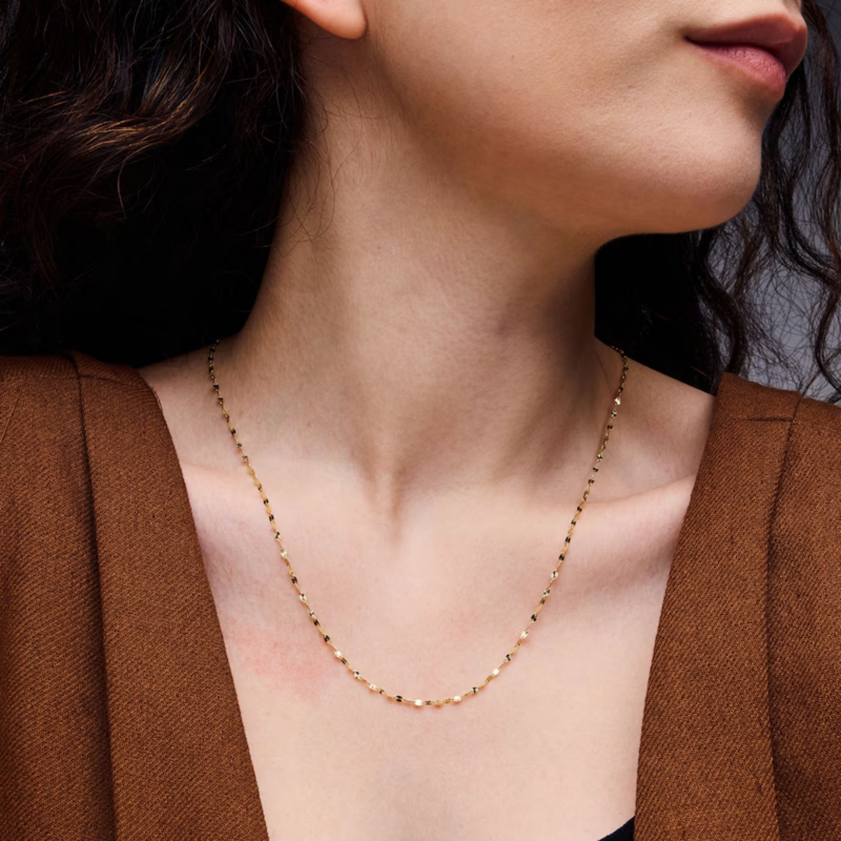 14K Gold Minimal Textured Petal Chain Necklace