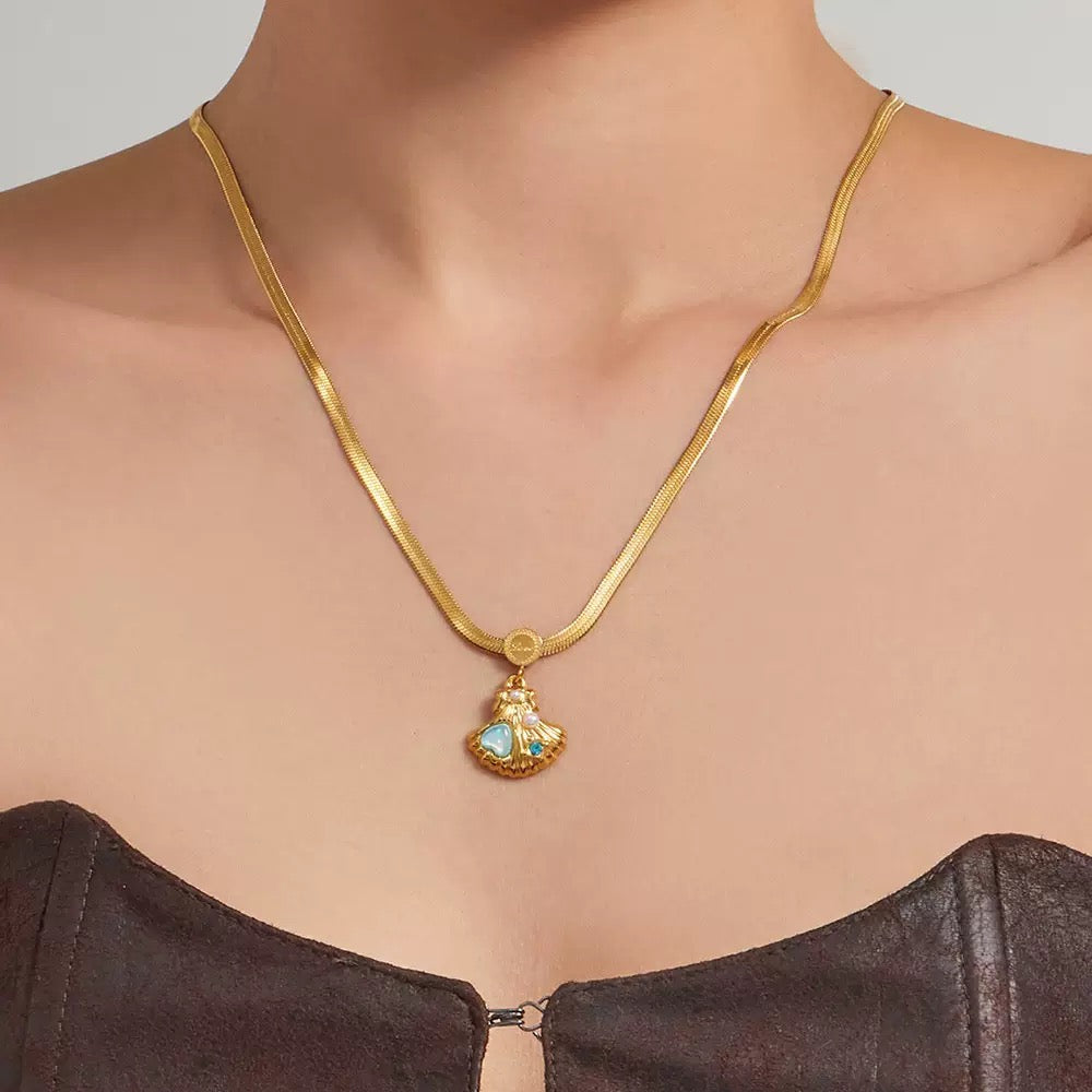 14K Gold Ocean Shell Pendant Necklace – Your Go-To Jewelry for Summer Vacations
