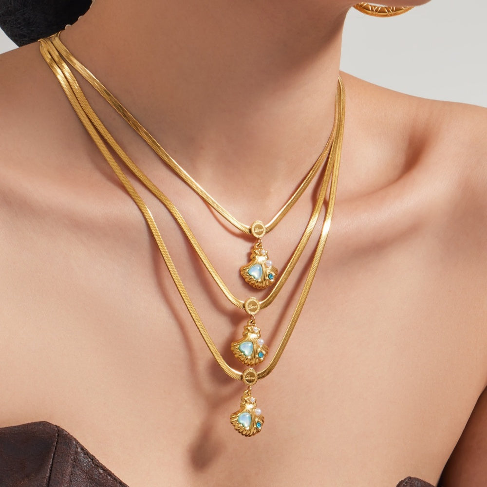 14K Gold Ocean Shell Pendant Necklace – Your Go-To Jewelry for Summer Vacations