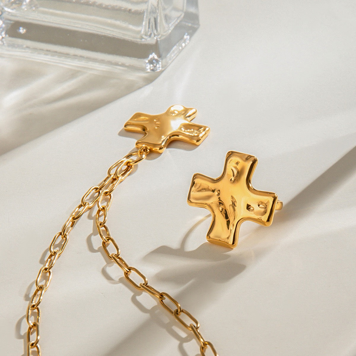 Hammered Cross Pendant Paperclip Chain Necklace