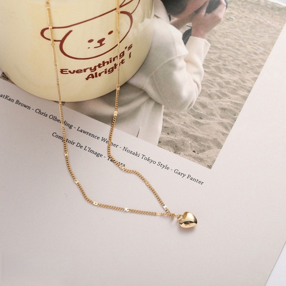 Minimalist Heart Pendant Necklace – 14K Gold