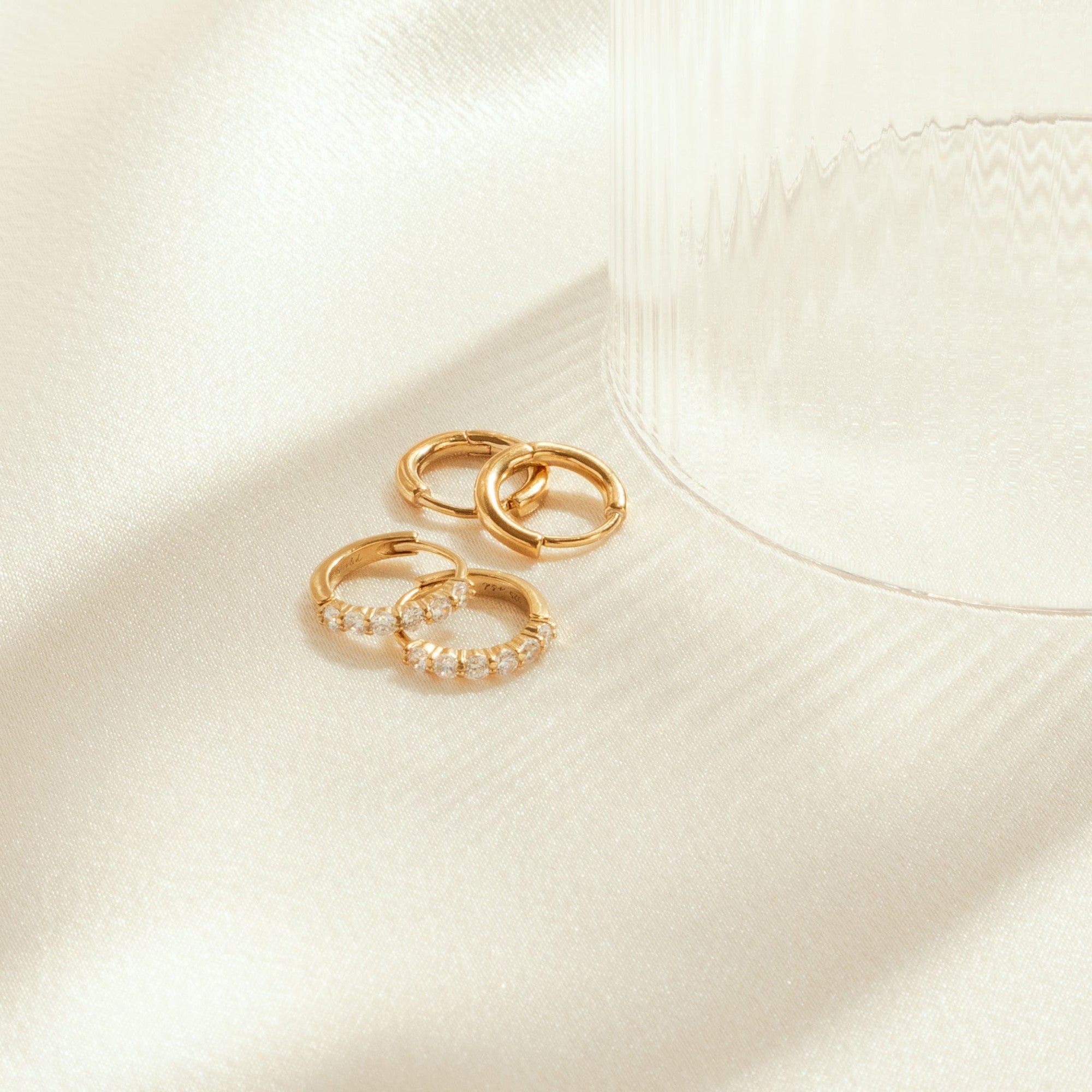 Huggie Hoop Earrings Set