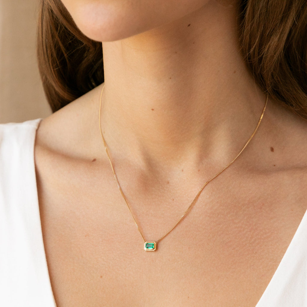 Ribbed Emerald Necklace