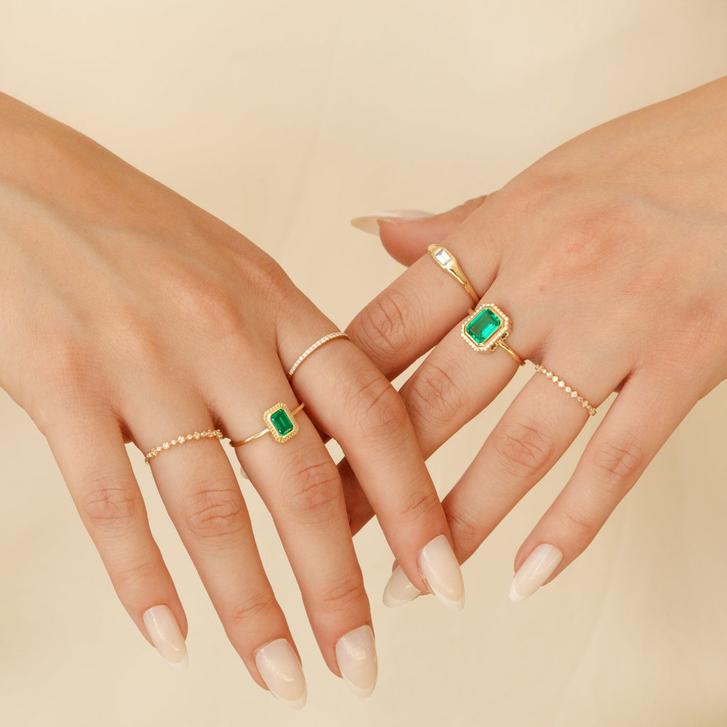 Dainty Ribbed Emerald Ring