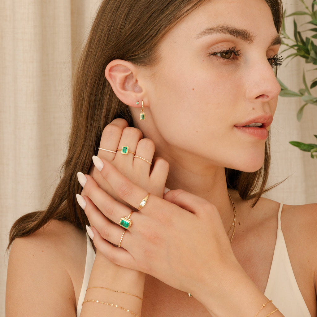 Dainty Ribbed Emerald Ring