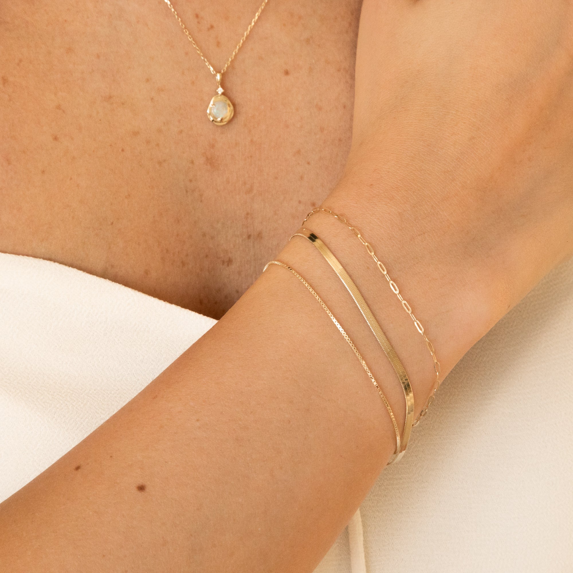 Dainty Paperclip Chain Bracelet - 14k Solid Gold