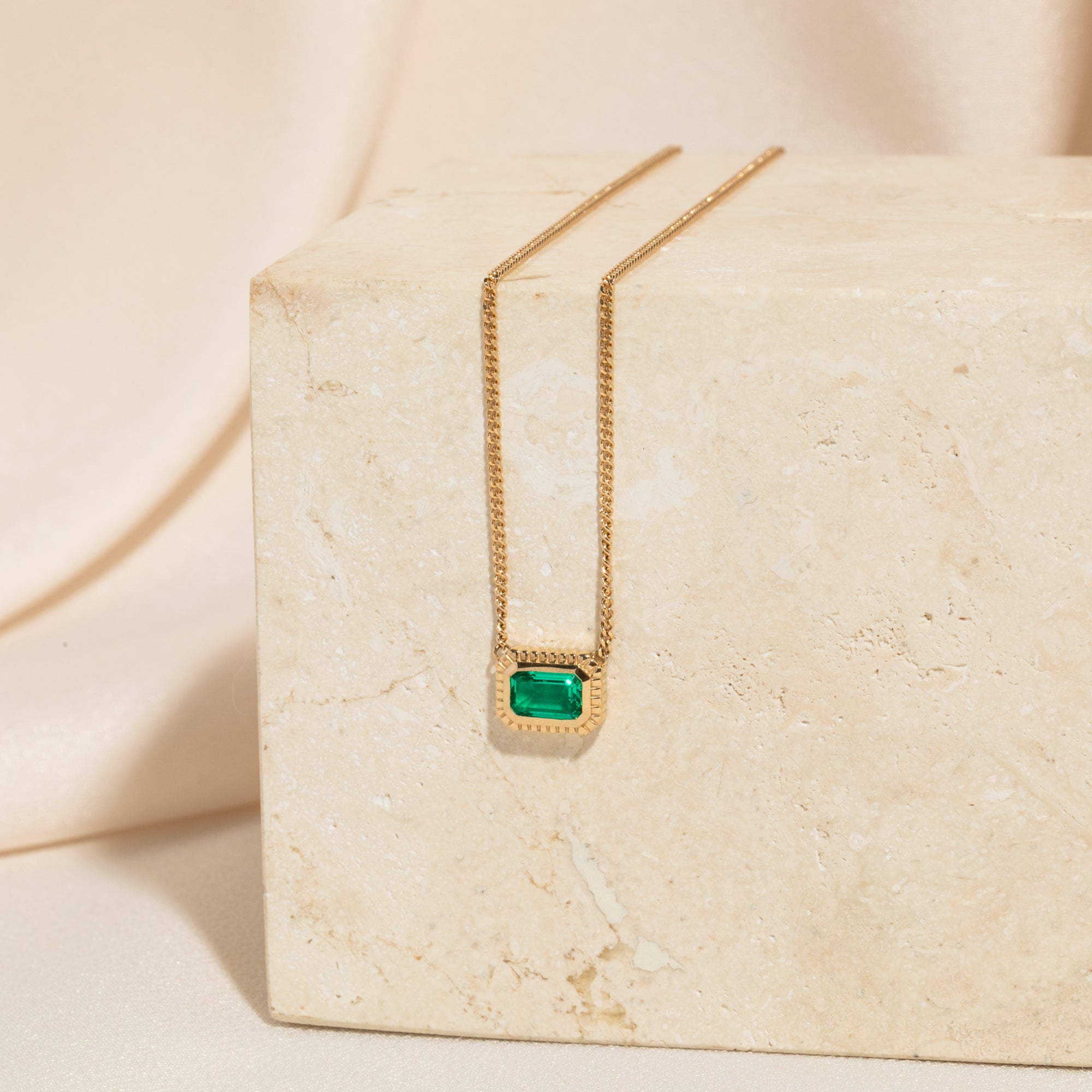 Ribbed Emerald Necklace
