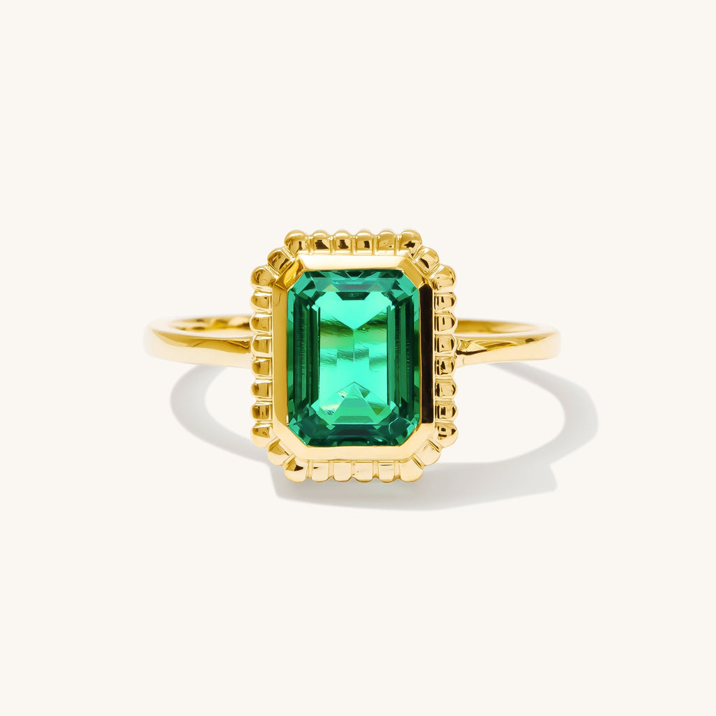 Statement Ribbed Emerald Ring