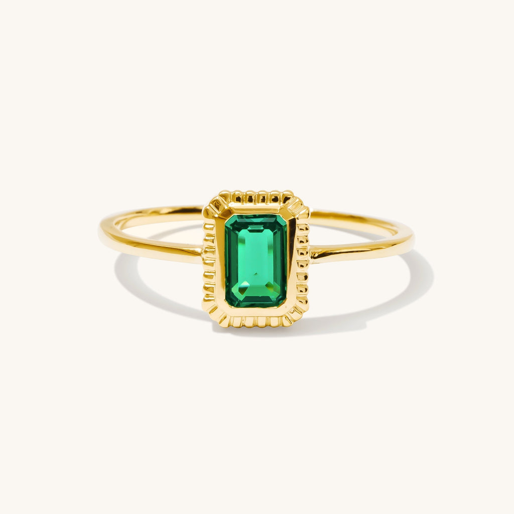 Dainty Ribbed Emerald Ring