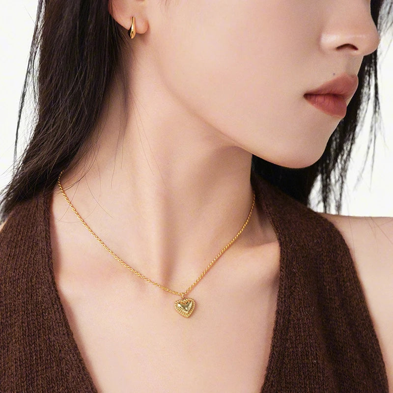 14K Gold Sweetheart Pendant Necklace